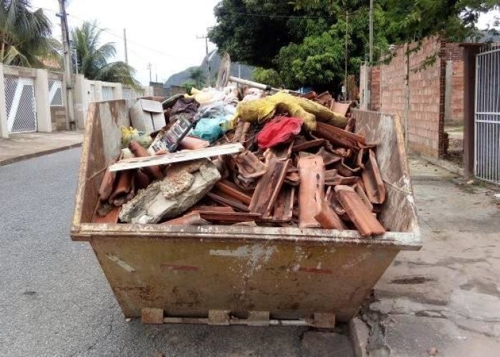 Cacamba-estacionaria-com-entulho-de-obra-residencial-Com-relacao-aos-depositos-mostrados Cacamba-estacionaria-com-entulho-de-obra-residencial-Com-relacao-aos-depositos-mostrados
